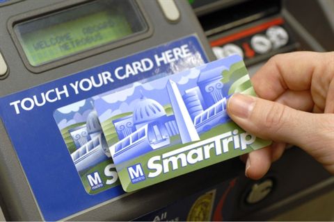 Using a SmarTrip card on a bus